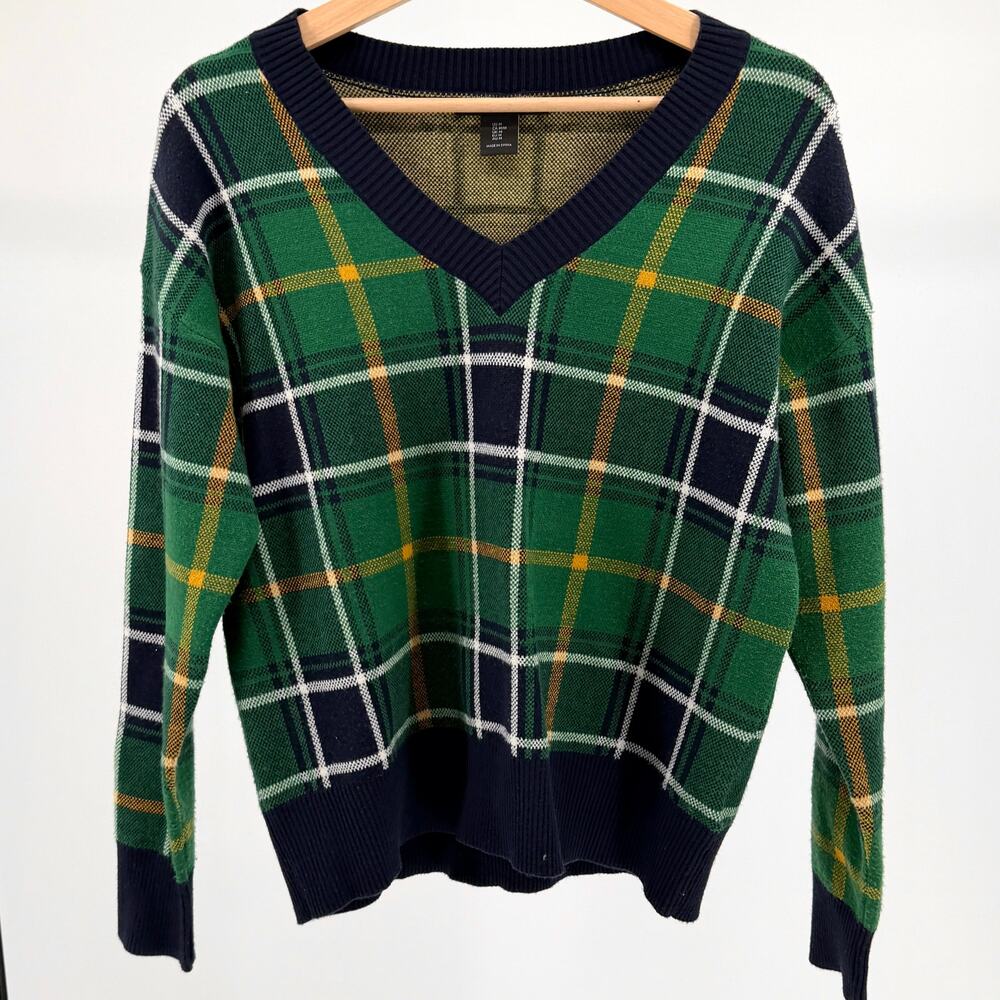 Tahari Green Plaid V-Neck Preppy Graphic Knit Sweater